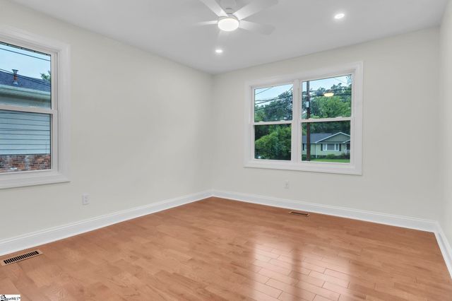 601 Parkins Mill Road, Greenville, SC 29607