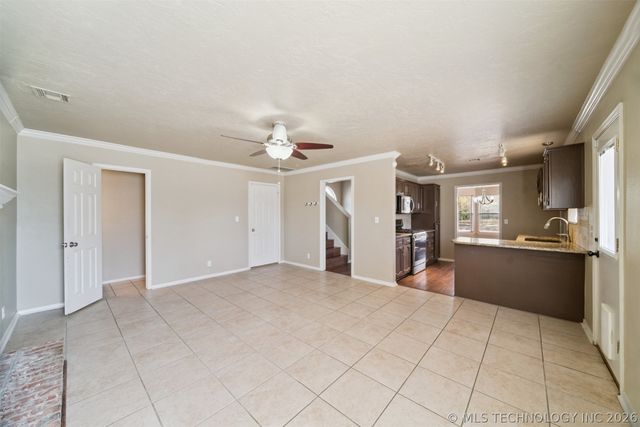 1702 W 110th Place, Jenks, OK 74037