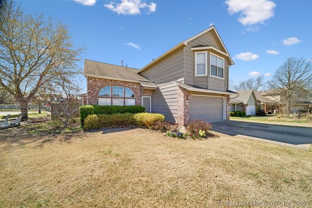 1702 W 110th Place, Jenks, OK 74037