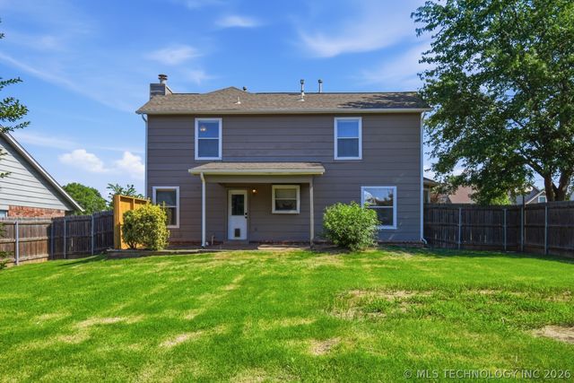 1702 W 110th Place S, Jenks, OK 74037