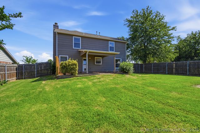 1702 W 110th Place S, Jenks, OK 74037