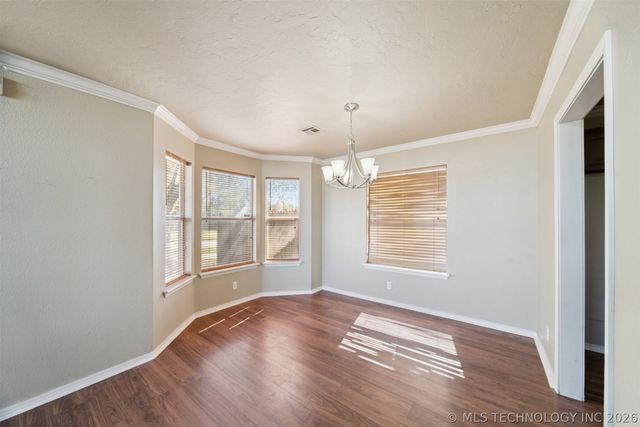 1702 W 110th Place, Jenks, OK 74037