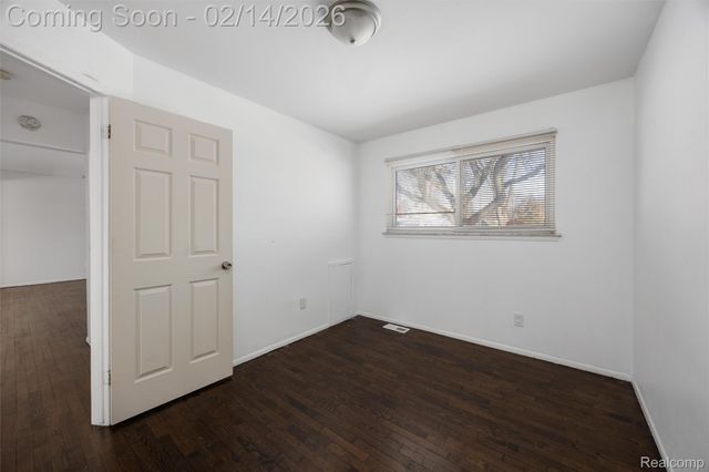 4348 Martin Road, Warren, MI 48092