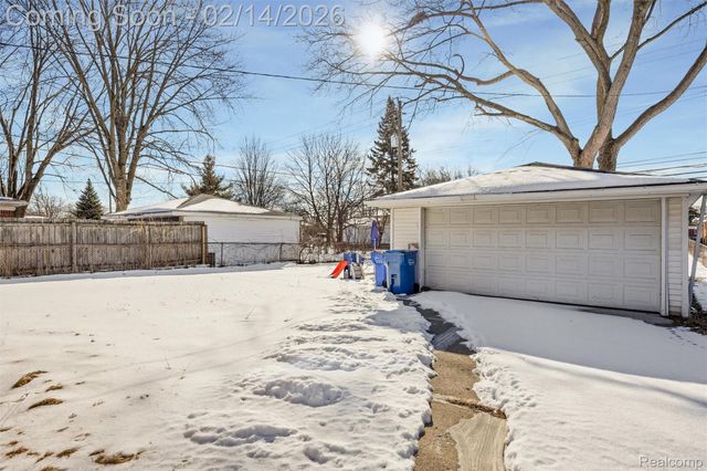 4348 Martin Road, Warren, MI 48092