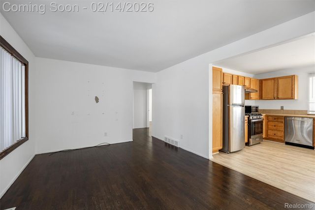 4348 Martin Road, Warren, MI 48092