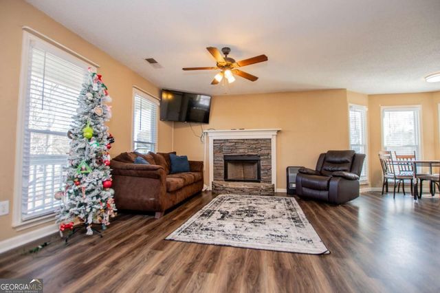 31 Chelsea Way, Villa Rica, GA 30180