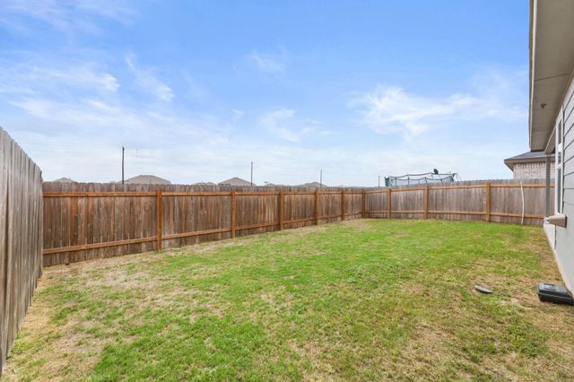 185 Sormonne LOOP, Kyle, TX 78640
