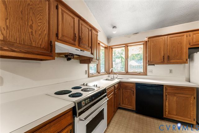 6090 Campaign Trl, Mechanicsville, VA 23111