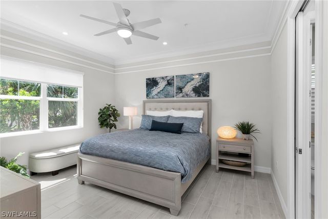 238 Indies DR E 202, Naples, FL 34114