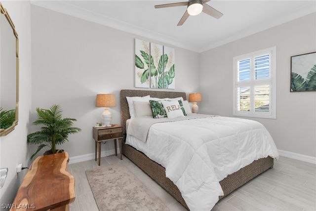 238 Indies DR E 202, Naples, FL 34114