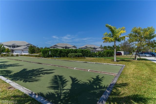 238 Indies DR E 202, Naples, FL 34114