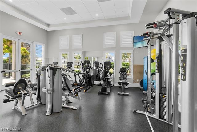 238 Indies DR E 202, Naples, FL 34114