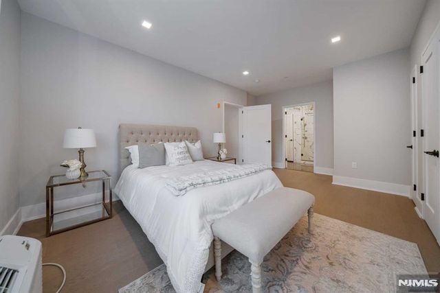 7101 River Road 301A, North Bergen, NJ 07047