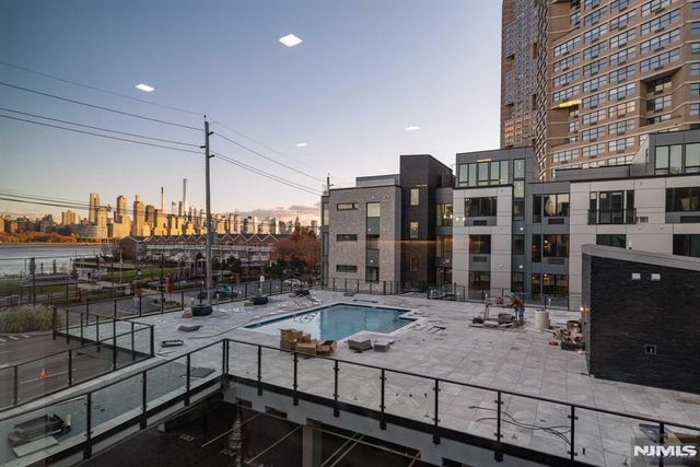 7101 River Road 301A, North Bergen, NJ 07047