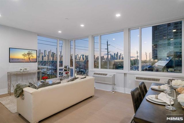 7101 River Road 301A, North Bergen, NJ 07047