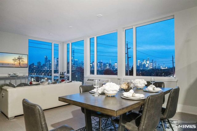 7101 River Road 301A, North Bergen, NJ 07047