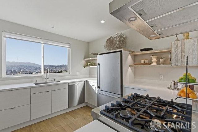 1028 Rhode Island Street, San Francisco, CA 94107