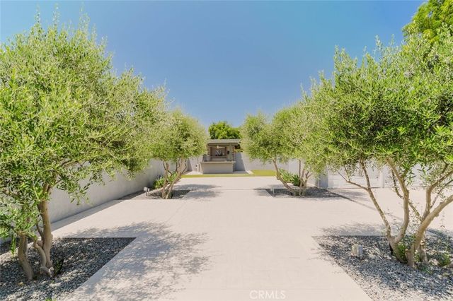 535 N Pasadena Avenue, Azusa, CA 91702