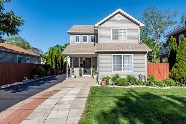 1615 N Sheridan Road, Waukegan, IL 60085