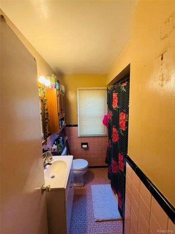 7460 Dacosta, Detroit, MI 48239