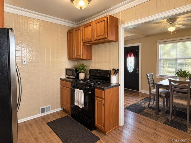 7460 Dacosta, Detroit, MI 48239