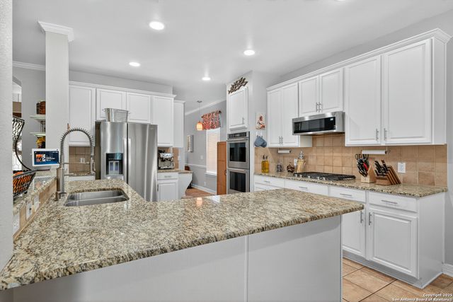 1303 Charlisas Way, San Antonio, TX 78216