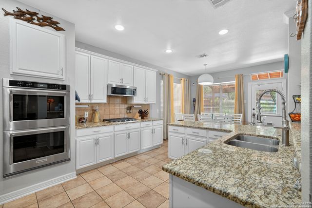 1303 Charlisas Way, San Antonio, TX 78216