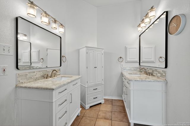 1303 Charlisas Way, San Antonio, TX 78216