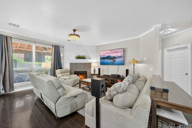 1303 Charlisas Way, San Antonio, TX 78216