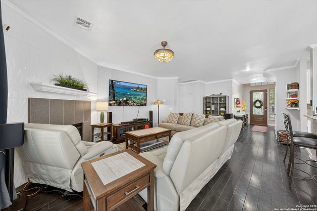 1303 Charlisas Way, San Antonio, TX 78216