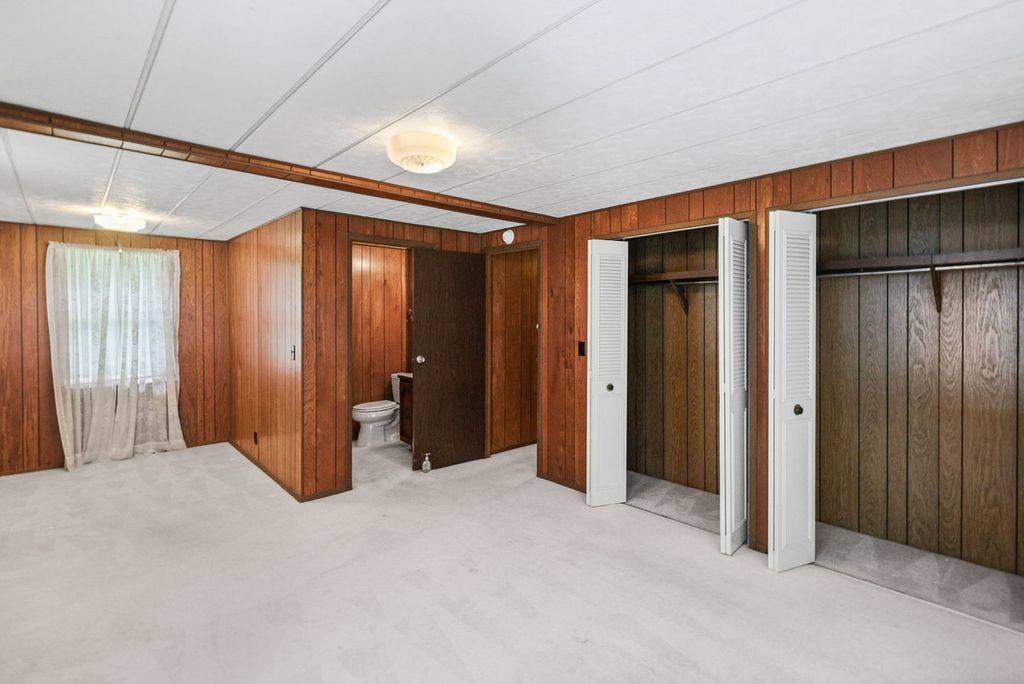 Image 39 of property listing at 23679 N Carpenter Lane, Centralia, IL 62801