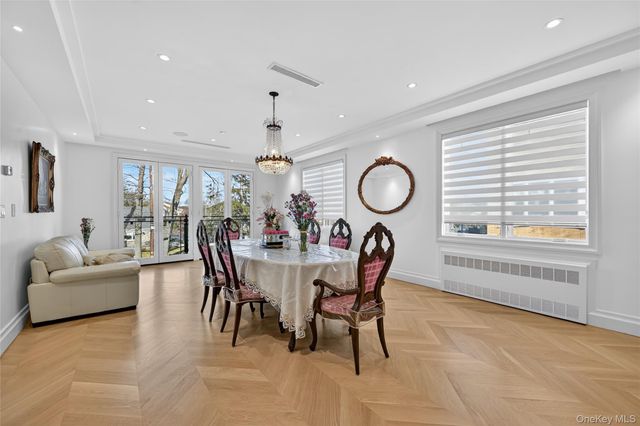 27 Ellish Parkway 203, Spring Valley, NY 10977