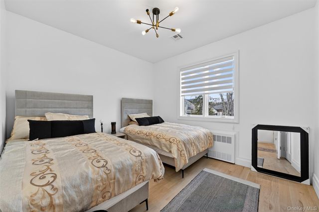27 Ellish Parkway 203, Spring Valley, NY 10977