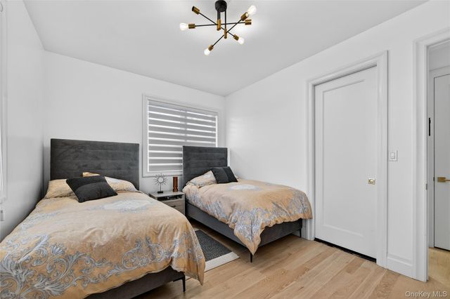 27 Ellish Parkway 203, Spring Valley, NY 10977