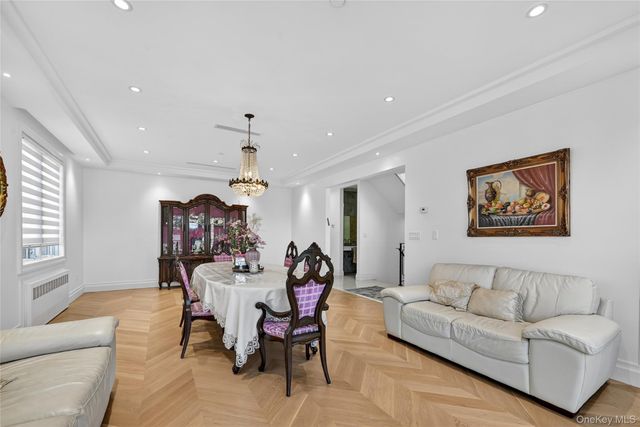 27 Ellish Parkway 203, Spring Valley, NY 10977