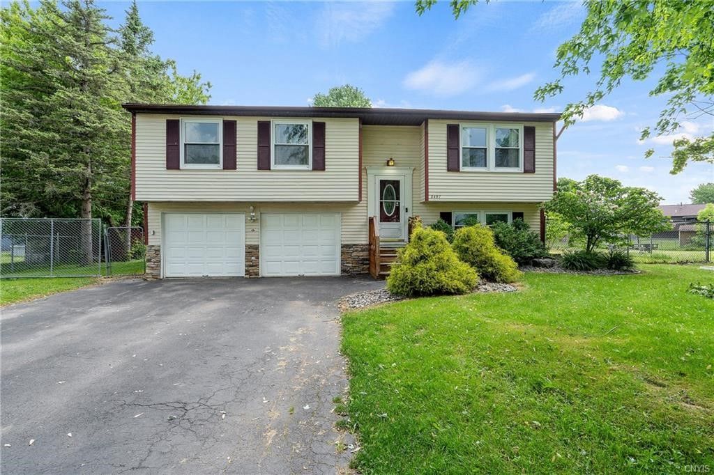 8497 Chinkapin Circle, Cicero, NY 13039