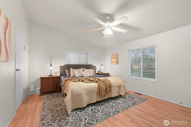 954 Garfield Avenue, Blaine, WA 98230