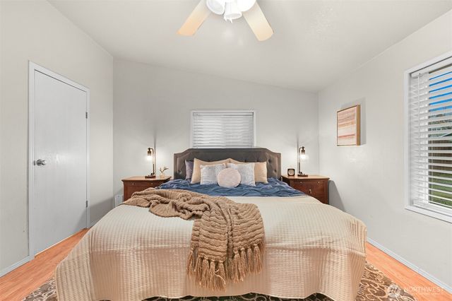 954 Garfield Avenue, Blaine, WA 98230