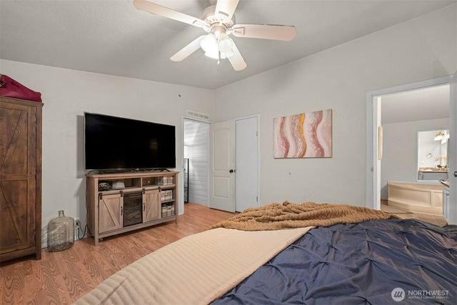 954 Garfield Avenue, Blaine, WA 98230