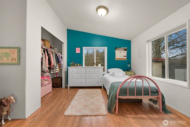 954 Garfield Avenue, Blaine, WA 98230