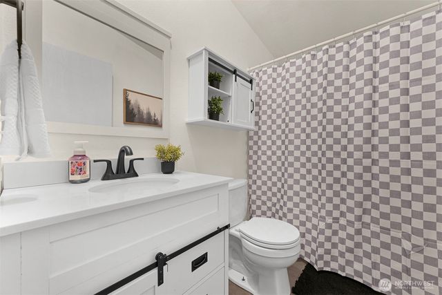 954 Garfield Avenue, Blaine, WA 98230