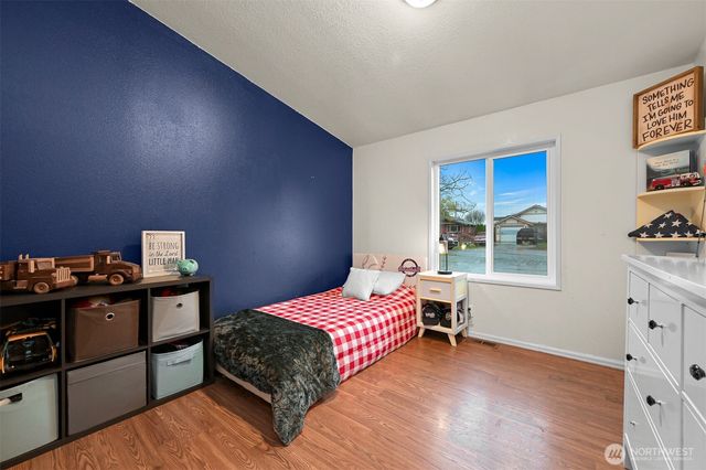 954 Garfield Avenue, Blaine, WA 98230