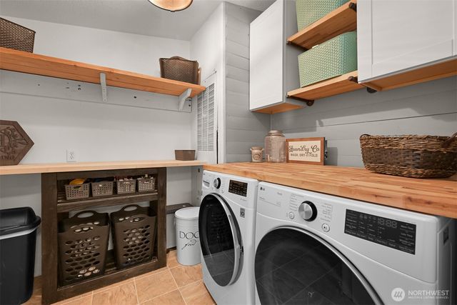 954 Garfield Avenue, Blaine, WA 98230