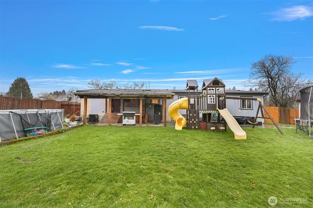 954 Garfield Avenue, Blaine, WA 98230