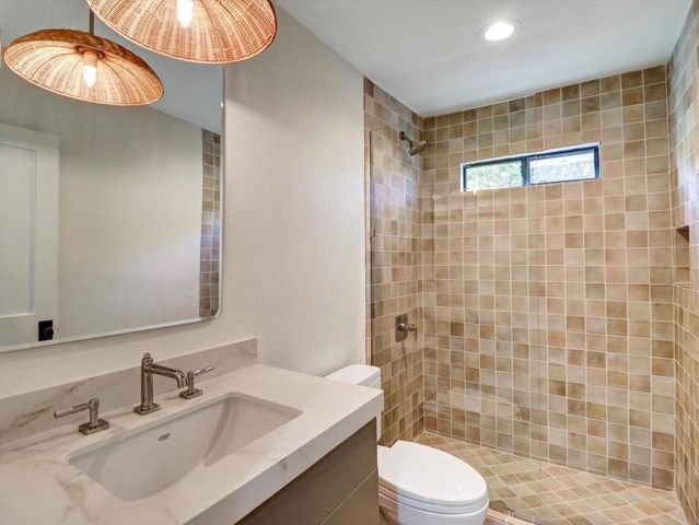 9721 Siwanoy Drive, Desert Hot Springs, CA 92240