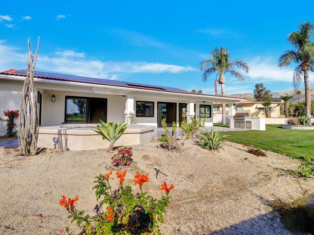9721 Siwanoy Drive, Desert Hot Springs, CA 92240