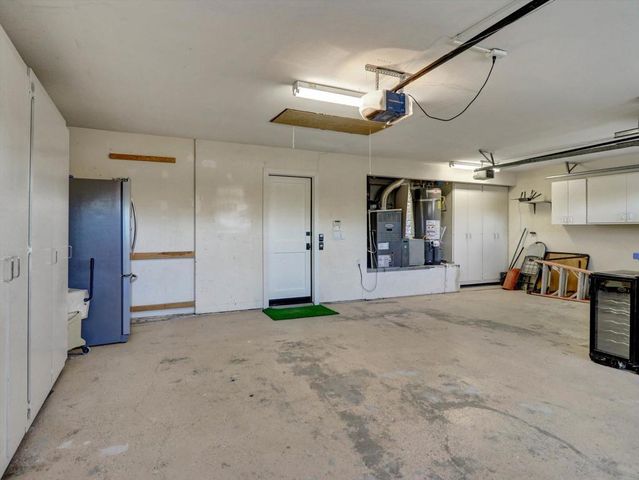 9721 Siwanoy Drive, Desert Hot Springs, CA 92240