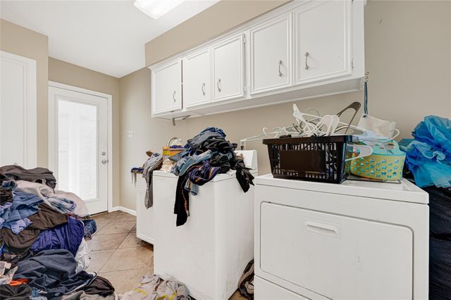 660 Stonewall Jackson Drive, Conroe, TX 77302