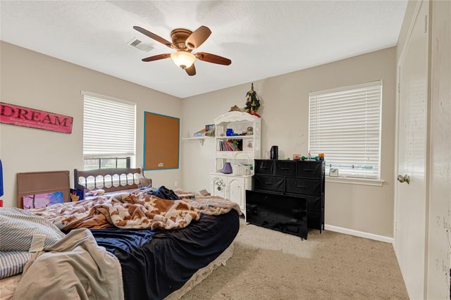 660 Stonewall Jackson Drive, Conroe, TX 77302