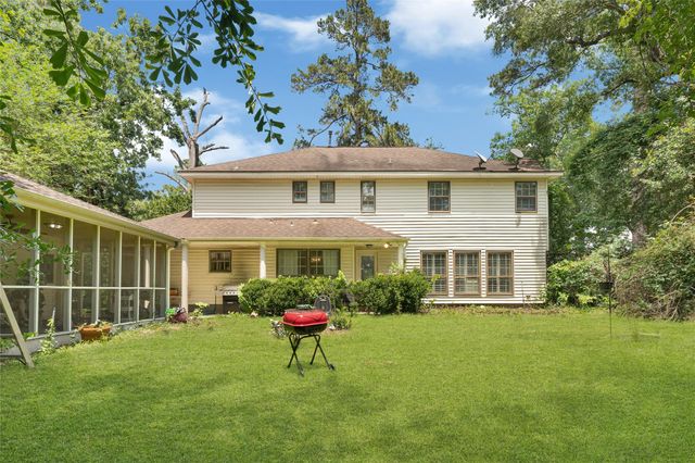 660 Stonewall Jackson Drive, Conroe, TX 77302